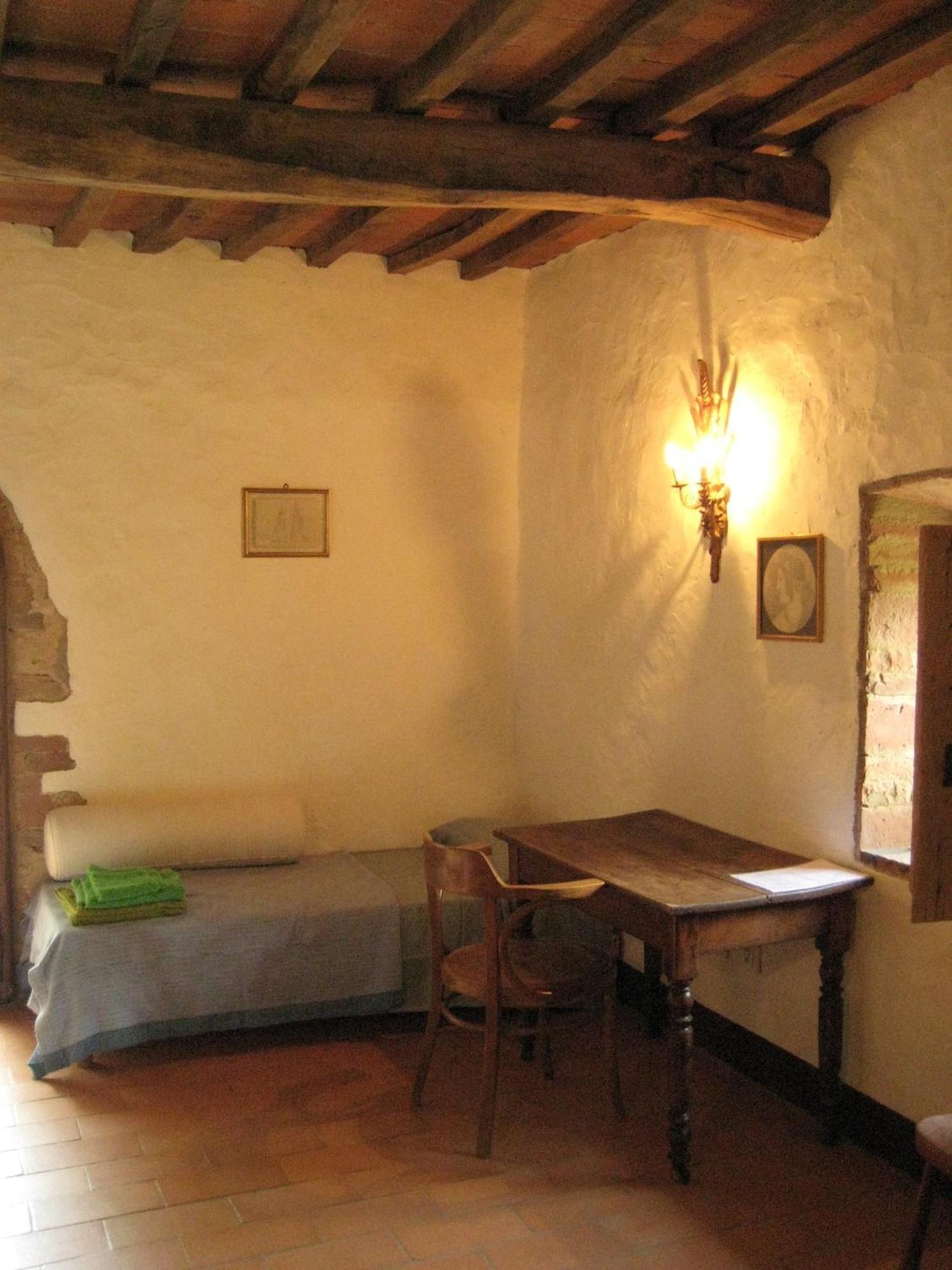 Agriturismo Il Casalino Pari Exterior photo