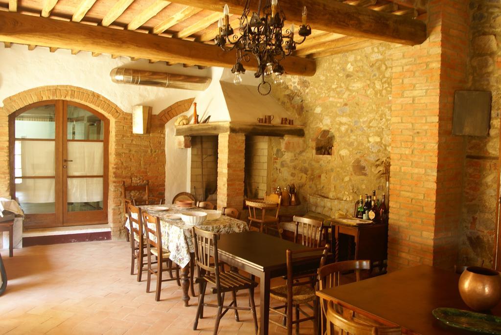 Agriturismo Il Casalino Pari Exterior photo