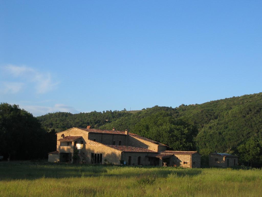 Agriturismo Il Casalino Pari Exterior photo