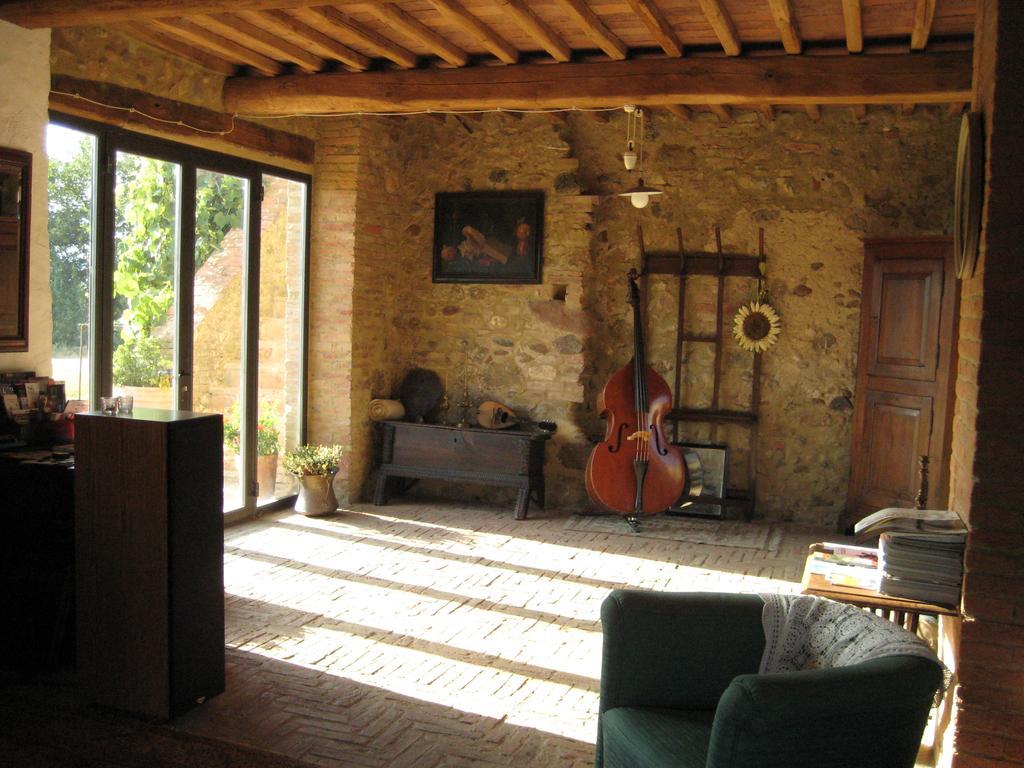 Agriturismo Il Casalino Pari Exterior photo