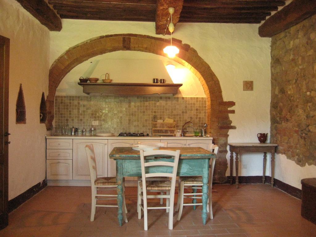 Agriturismo Il Casalino Pari Exterior photo