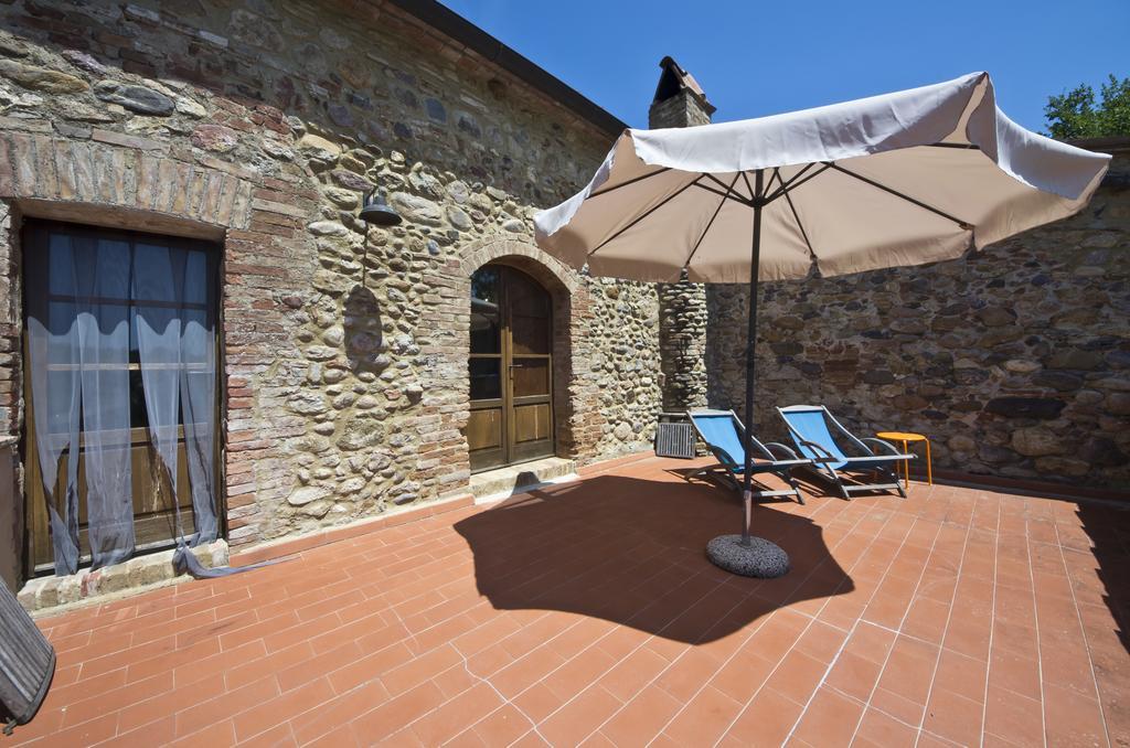 Agriturismo Il Casalino Pari Exterior photo