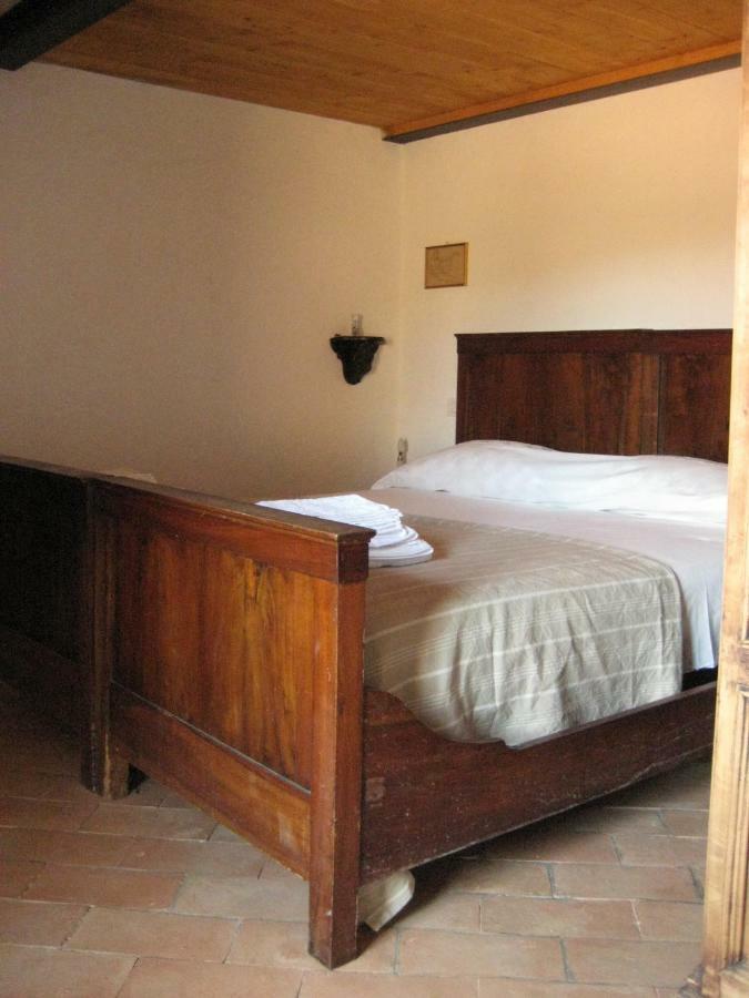 Agriturismo Il Casalino Pari Exterior photo