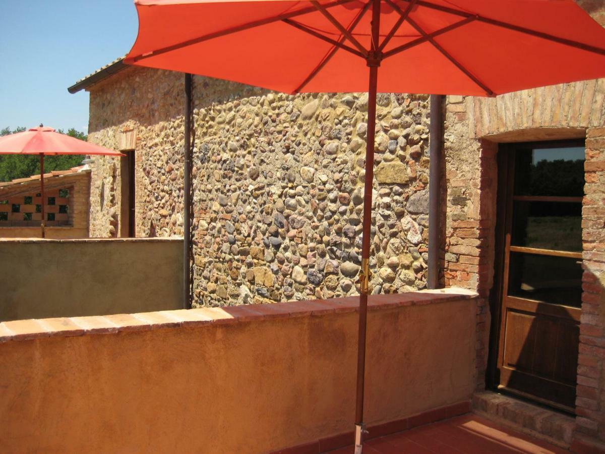 Agriturismo Il Casalino Pari Exterior photo